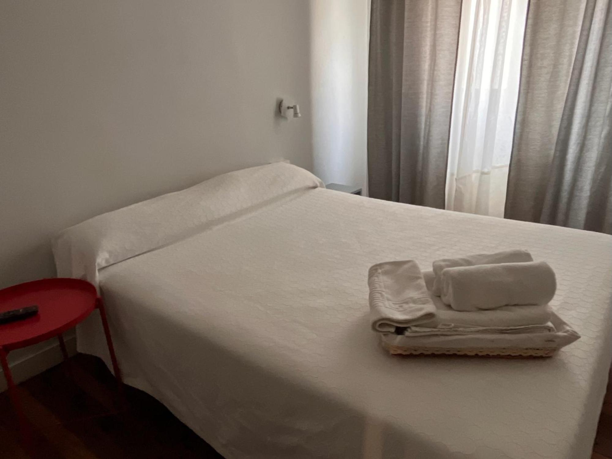 Hotel Bolina Guernica y Luno Luaran gambar