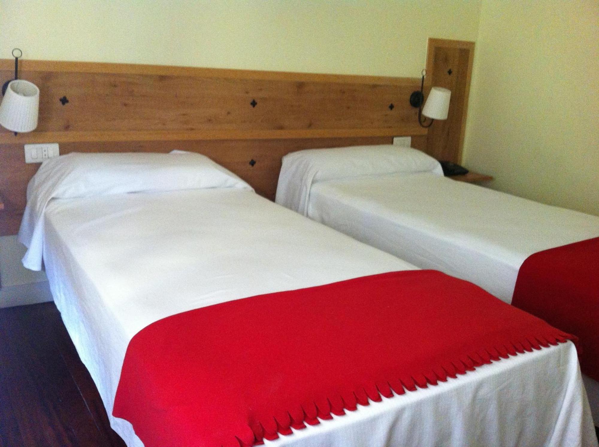 Hotel Bolina Guernica y Luno Bilik gambar
