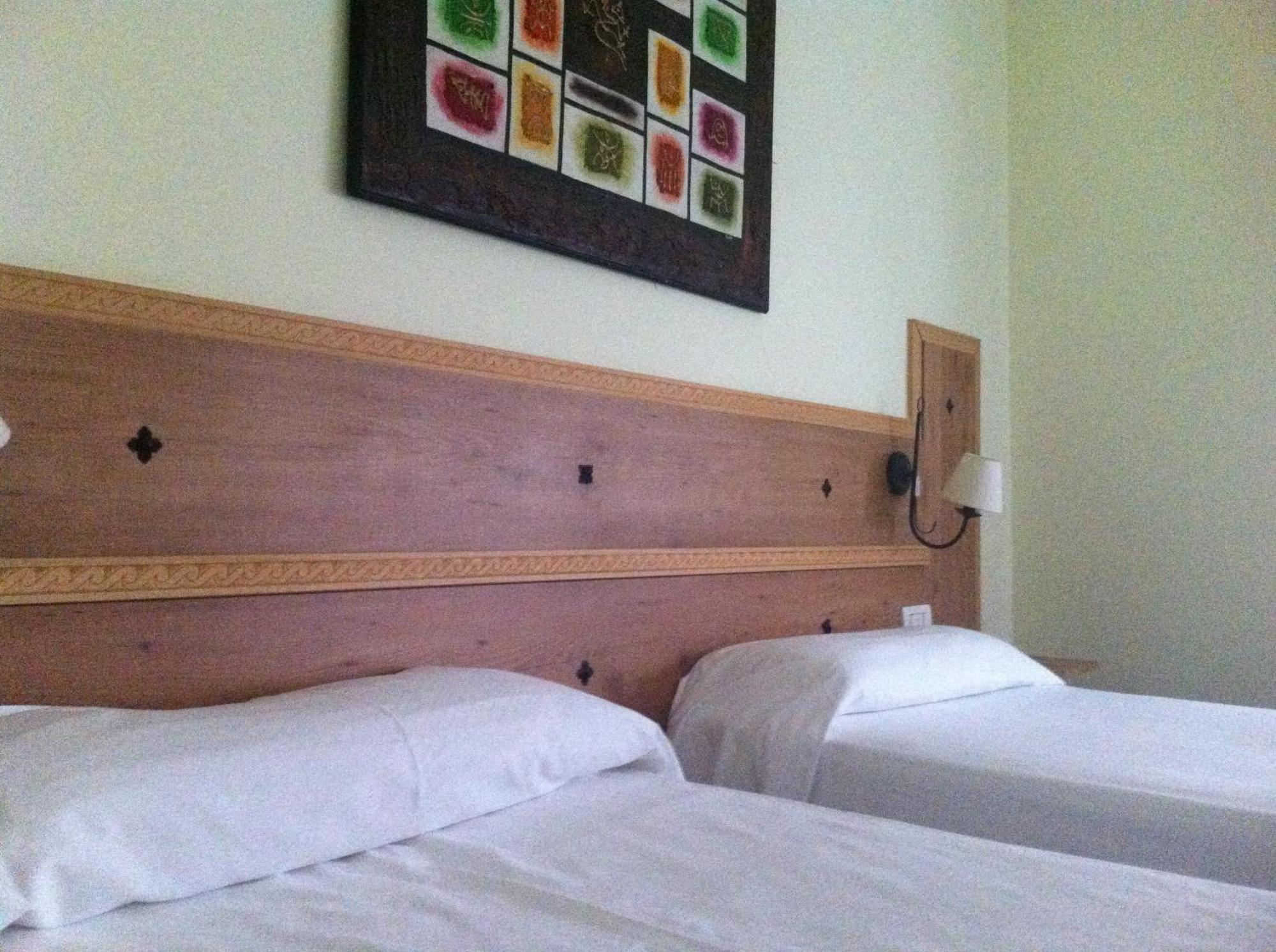 Hotel Bolina Guernica y Luno Bilik gambar