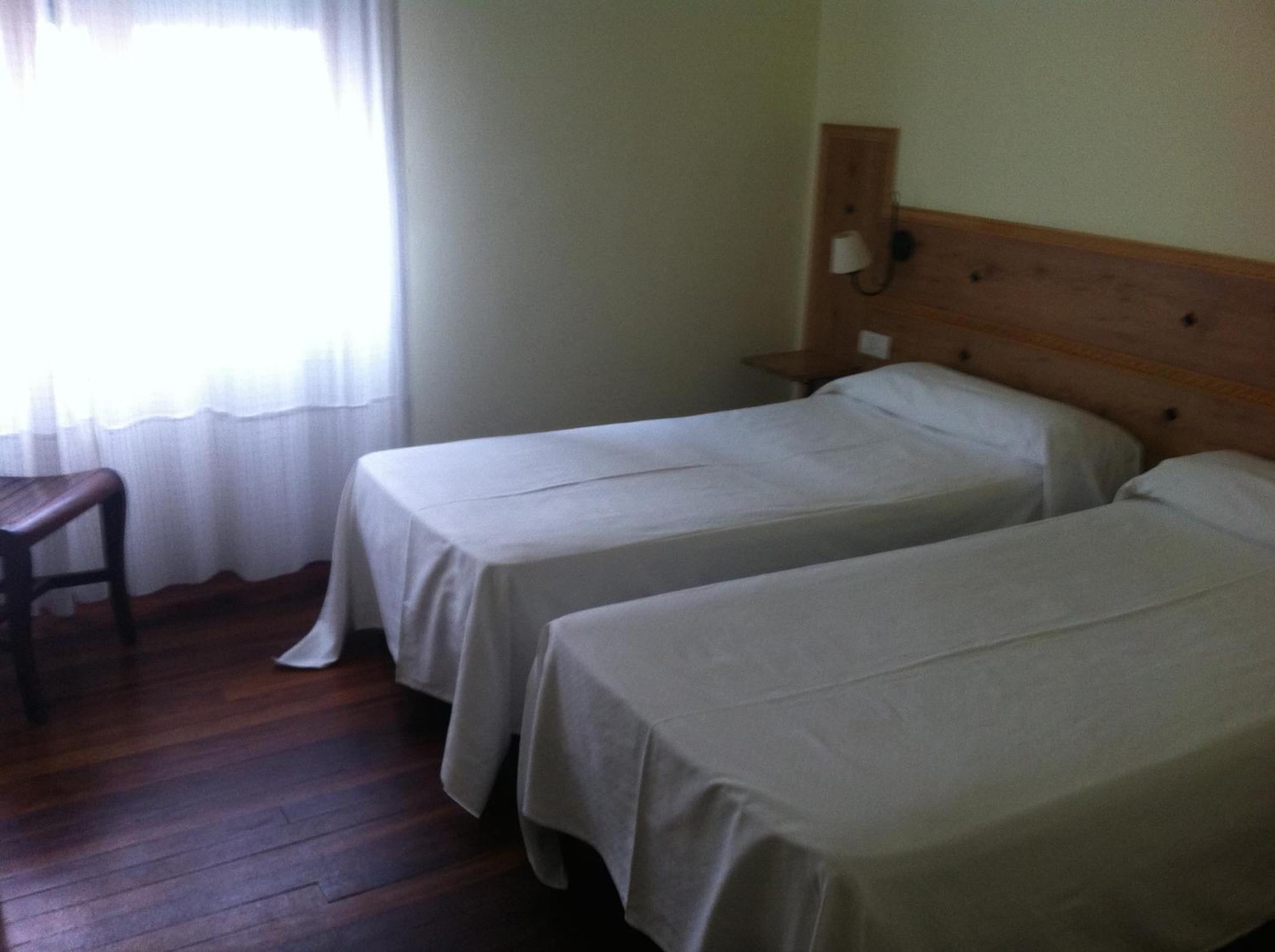 Hotel Bolina Guernica y Luno Bilik gambar